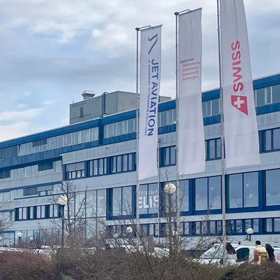 Swiss gebauede basel flughafen