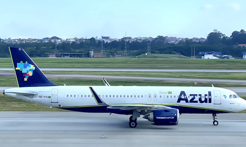 Flugzeug von Azul: Die Airline will von Tap Millionen.