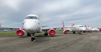 Vier Embraer E190 von Helvetic Airways...