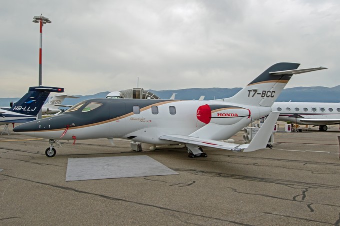 Ein Honda Jet HA-420.