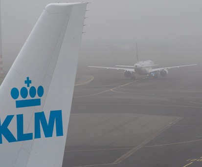 Leitwerk eines KLM-Flugzeugs: Die Fluglinie hat vier Ziele im Nahen Osten überraschend gestrichen.