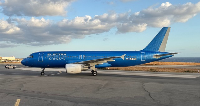 Airbus A320 von Electra Airways: Früher Ita, heute Electra Airways.