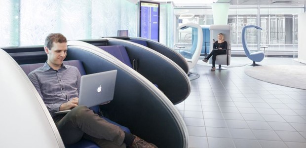 Ausruhen, arbeiten oder schlafen: Die neue Relaxation Area bietet bequeme Sessel oder Liegen.