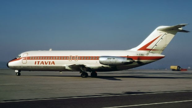 Itaiva Flug IH870: Eine DC-9 der italienischen Airline stürzte am 27. Juni 1980 ins Mittelmeer. Man geht von einem Abschuss durch eine fehlgeleitete französische Rakete aus. 81 Menschen starben.