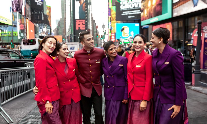 Kabinencrew von Air India in New York: Wer zu dick ist, fliegt raus.
