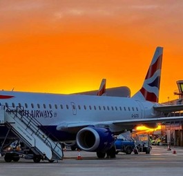 Eine British-Airways-Embraer am Flughafen London City: Die Tochter Cityflyer muss Strafe zahlen, wenn sie weiterhin zu früh landet.