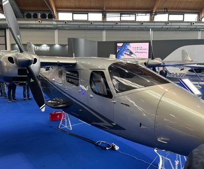 Eine  P2006 T NG: Tecnam hat das neueste Modell mit einem neuen Motor ausgestattet.