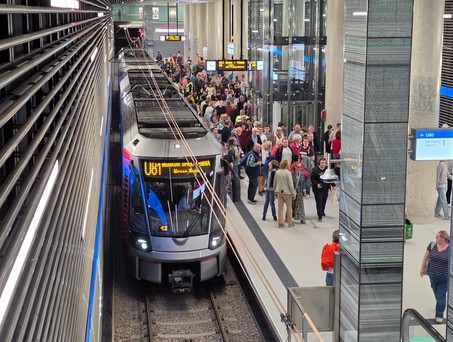 U80 und U81: Jetzt hat auch der Flughafen Düsseldorf einen Stadtbahn-Anschluss.