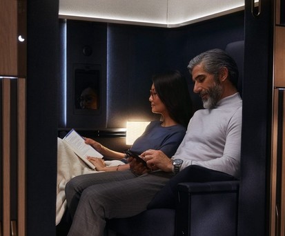 Allegris-Doppelsuite an Bord des Airbus A350 von Lufthansa: Flugbegeleitnede kritisieren Enge.