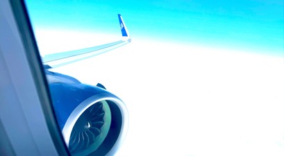 Blick aus einem Airbus A320 Neo von Aegean Airlines: Vie zu neidriger Anflug in Genf.