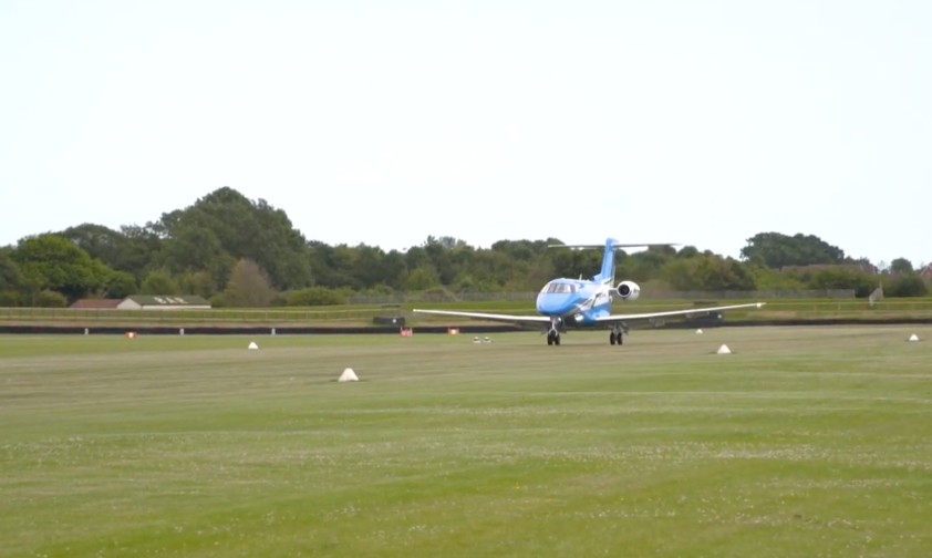 Der PC-24 kann auch Gras