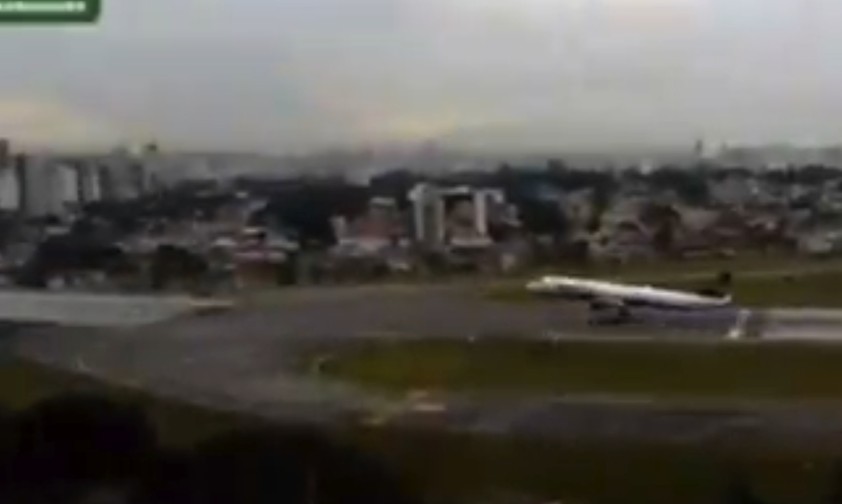 Embraer E190 hebt in São Paulo im letzten Moment ab