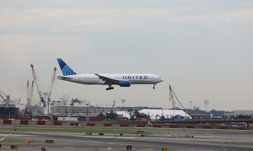 Flugzeug von United Airlines in Newark: Die Fluggesellschaft hat Zweifel an der Sicherheit.