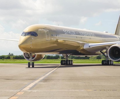 Der goldene Airbus A350-1000 von Starlux Airlines: Seit Mitte August im Liniendienst.