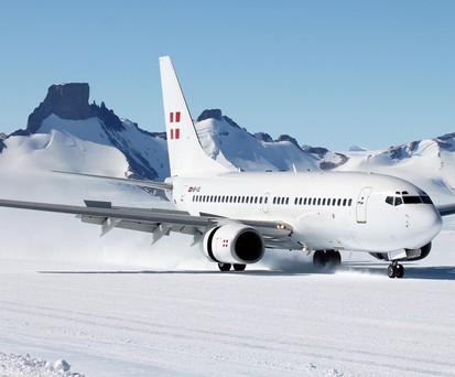 Boeing 737 von Privatair in der Antarktis (Archiv): Die Fluglinie hatte schon bessere Zeiten.