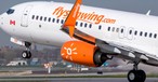 Flieger von Sunwing: Aktuell steckt die Airline im Chaos.