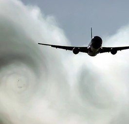 Flugzeuge in der Luft: Turbulenzen nehmen weiter zu.
