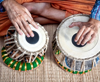 Nordindische Tabla-Trommeln: Die Regierung will mehr traditionelle indische Musik in der Luftfahrtbranche.