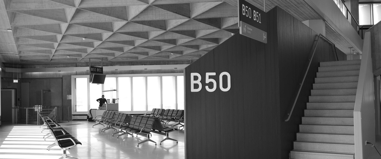 Abflugsteig am Flughafen Köln/Bonn heute: Zeitlose Architektur aus den 1970er-Jahren.