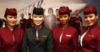 Flugbegleiterinnen von Qatar Airways: Immer schön lächeln.