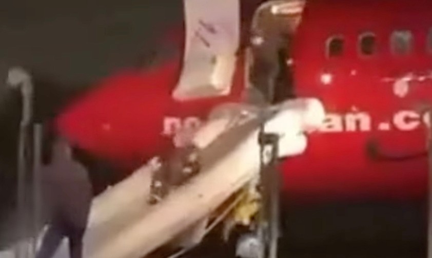 Boeing 737 von Norwegian rutscht von Piste - und fast in Fjord