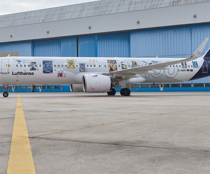 Lufthansas D-AIEM: Ist nun fertig beklebt.