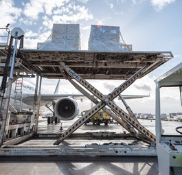 Frachtverladung am Flughafen Lüttich: Umlandgemeinden klagen gegen die neue Betriebsgenehmihung.