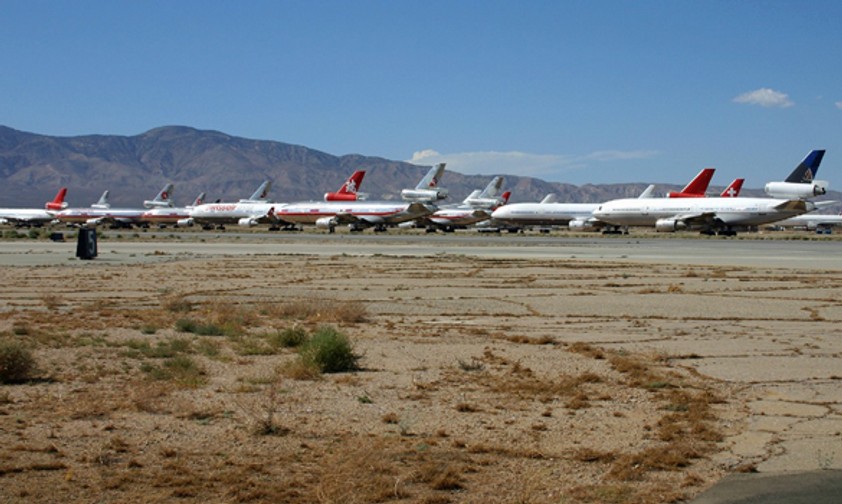 DC-10 im Mojave Airport, wo alte Flieger parkiert werden: In der Nähe plant Büchel seine Installation.