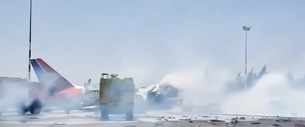 Der letzte Airbus A320 der Nord-Fraktion von Yemenia: Nur noch Schutt und Asche.