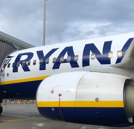 Flieger von Ryanair am Gate: Bald auch in Frankfurt zu sehen.