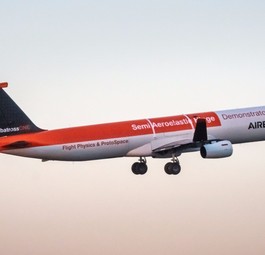 Der Albatross One von Airbus. Die Flügelspitzen...