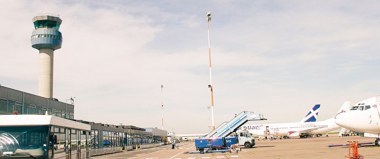 Vorfeld des Flughafen East Midlands: Im Dezember 2024 ereignete sich ein schwerer Vorfall.