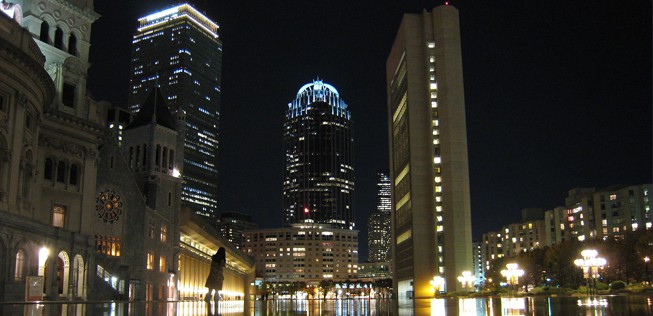 Boston bei Nacht: Die Stadt befindet sich bald nicht mehr im Eurowings-Angebot.