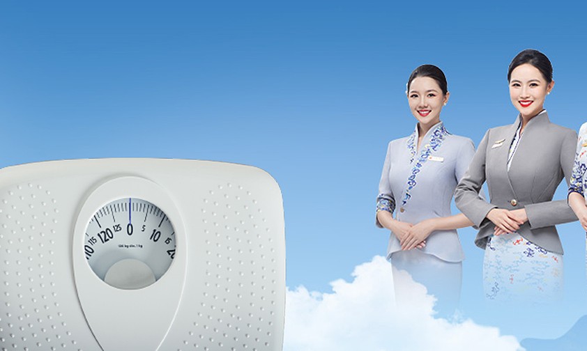 Flugbegleiterinnen von Hainan Airlines: Müssen ihr Gewicht kontrollieren.