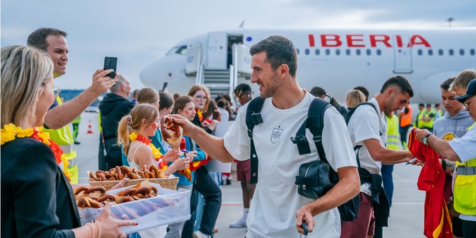 Ebenfalls am Sonntag kam die spanische Mannschaft ...