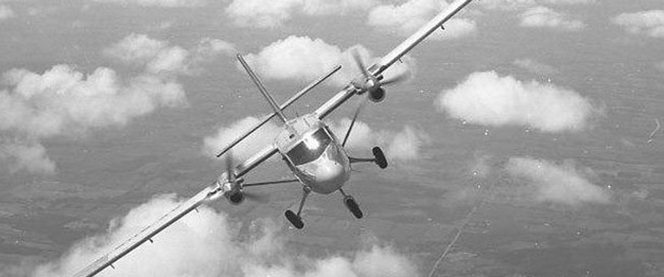 Am 20. Mai 1965 flog die DHC 6 Twin Otter zum allerersten Mal. Die Turbopropmaschine ist 15,8 Meter lang und weist eine Spannweite von 19,8 Meter auf.