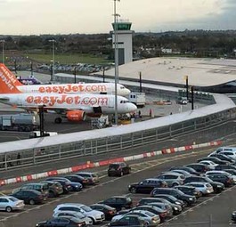 Heute sind die Dimensionen kleiner. Doch der Flughafen ist wieder aus der zwischenzeitlichen Bedeutungslosigkeit verschwunden. Er bietet sich als schnelle, einfache, sympathische Alternative in London an.