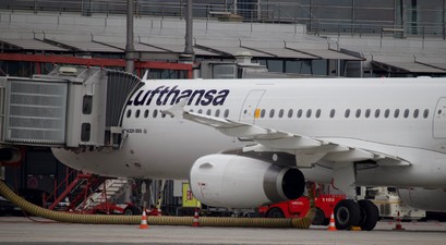 lufthansa airbus a321 200 de