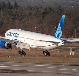 United Airlines setzt die Nummer auf Flügen von San Francisco nach Singapur ein. Es ist eine relativ neue, aber mit einer Länge von 13.592 Kilometern eine der längsten Flugrouten, die es aktuell gibt.