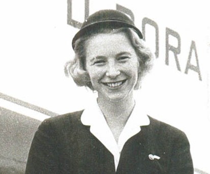 Marlis Mann 1958 vor einer Vickers Viking-