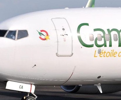 Boeing 737-700 von Camair-Co: Am Boden.