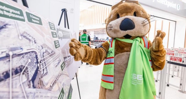 Jett, der Seeotter: Ob das Maskottchen hilft, den Namen SEA zu verbreiten?