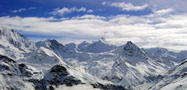 Walliser Alpen: Sie kann man jetzt auf einem Linienflug bestaunen.
