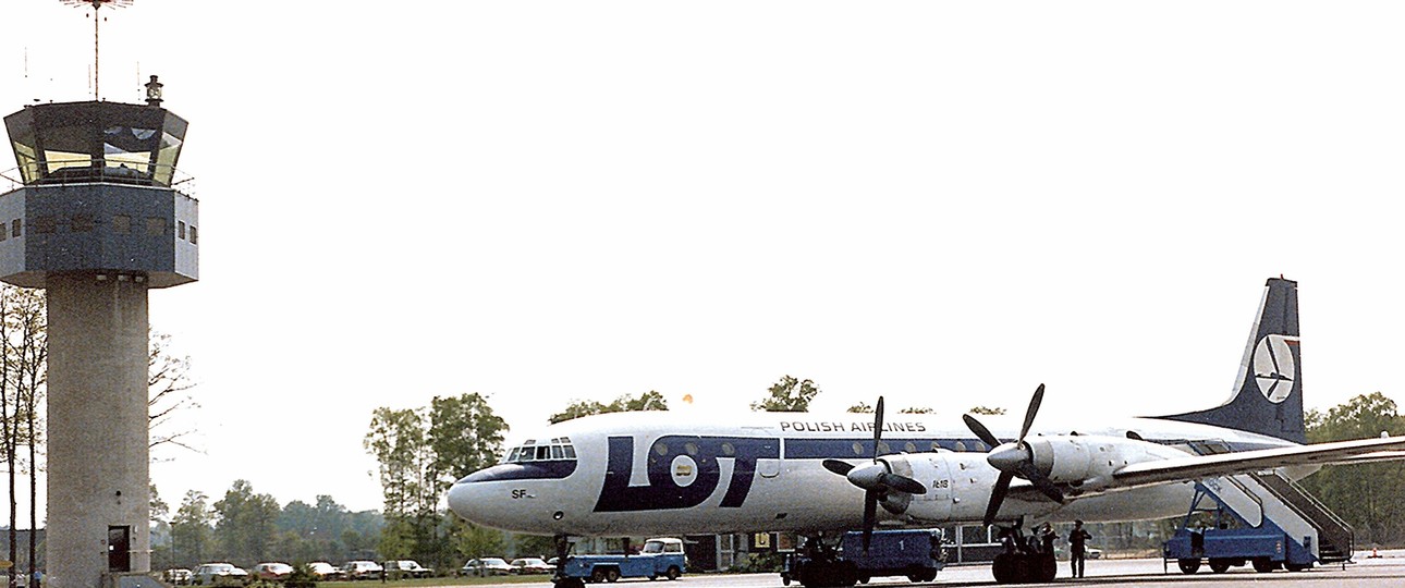 Ilyushin Il-18 von Lot in Münster/Osnabrück: Der viermotorige Flieger wurde schon in den 1980er-Jahren auf Charterflügen in die Bundesrepublik eingesetzt.
