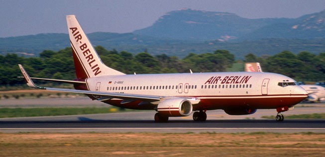 1998 startete Air Berlin den Einzelplatzverkauf gründete den Mallorca Shuttle. Sie verband die Balearen-Insel direkt mit zwölf deutschen Städten. Die Deutschen liebten das neue Angebot. Bis heute ist Air Berlin Marktführer in Palma de Mallorca.