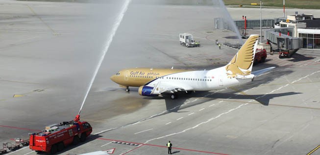 <a href="http://www.planespotters.net/Production_List/Boeing/737/index.php">Boeing 737-700</a> BBJ in Genf.