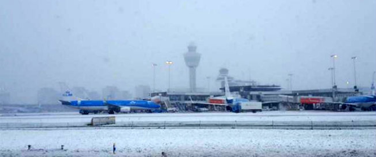 Flughafen Amsterdam Schiphol: Hunderte Flüge fielen aus.