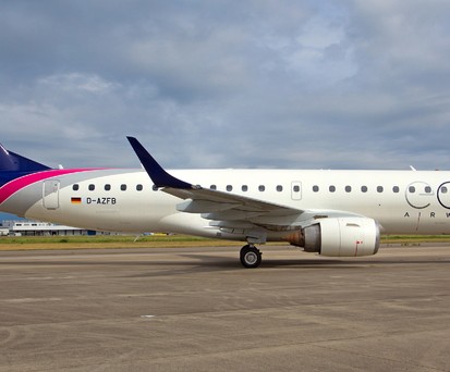 Embraer E190 from German Airways in new livery: Is to fly for Ego Airways in the future.