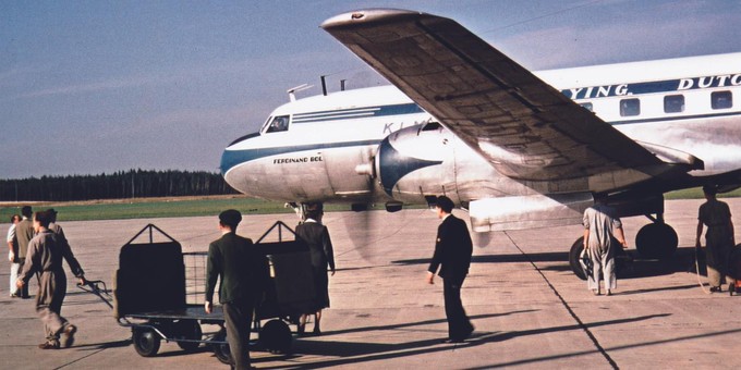 Eine Convair 340 von KLM am Flughafen Nürnberg: Hier zu sehen im Gründungsjahr des neuen Flughafens,  1955.
