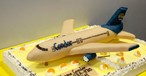 Condor-Torte: Die Kuchenstücke von Thomas Cook werden noch nicht verteilt.